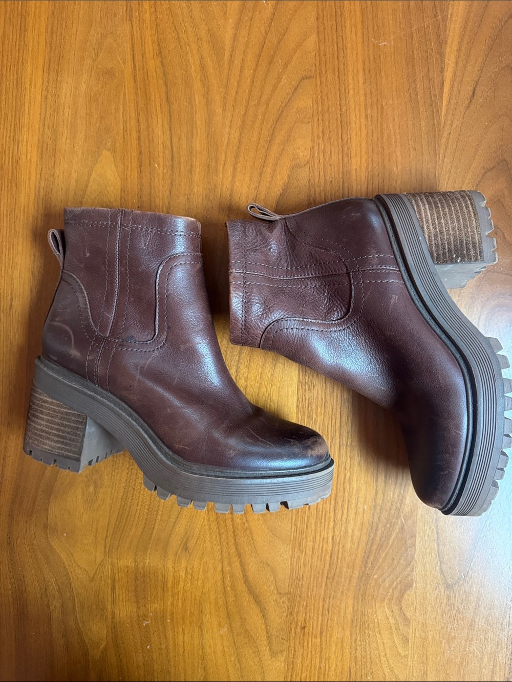 Zodiac Women’s Dark Brown Leather Ankle Zip Boots - Picture 6 of 8